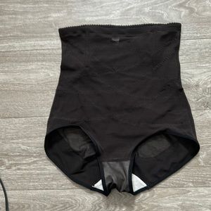 Tummy control, but lifting shaper